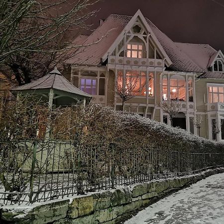 Villa Karine Bergen Bagian luar foto